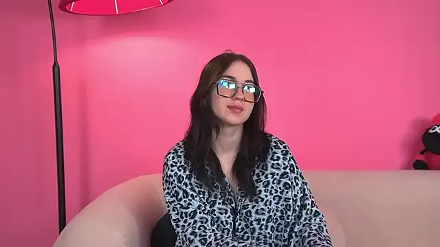 AnneAvery from StripChat is Freechat