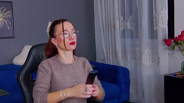 AnneHove from StripChat is Freechat