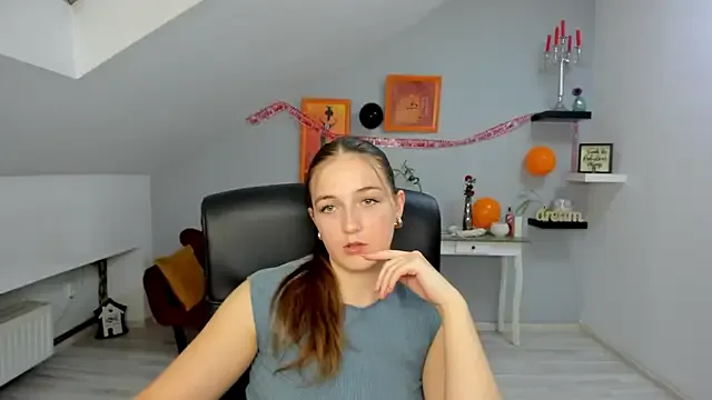 AnneWilsonn from StripChat is Freechat