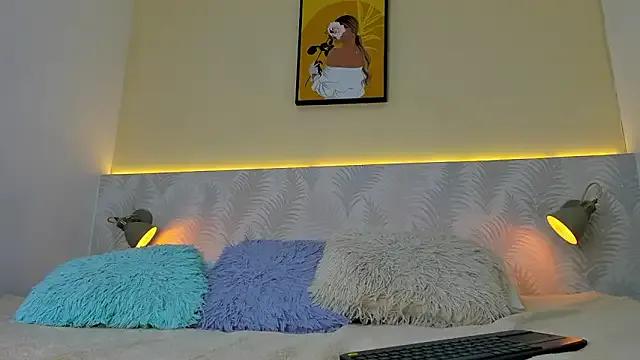 Annie_Evenss from StripChat is Freechat