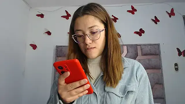 Girls: try live performances with matured performers, from dancing to quirks, in a variety of beautiful sex cams.