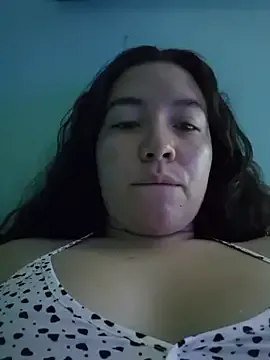 annyaparis from StripChat is Freechat