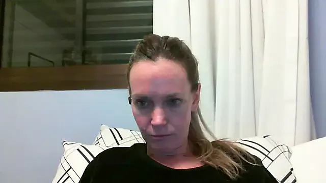 Annylove1 from StripChat