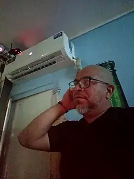 ANTHONYHOTT69 from StripChat is Freechat