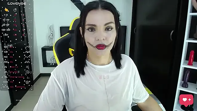 Antonellahot2 from StripChat is Freechat