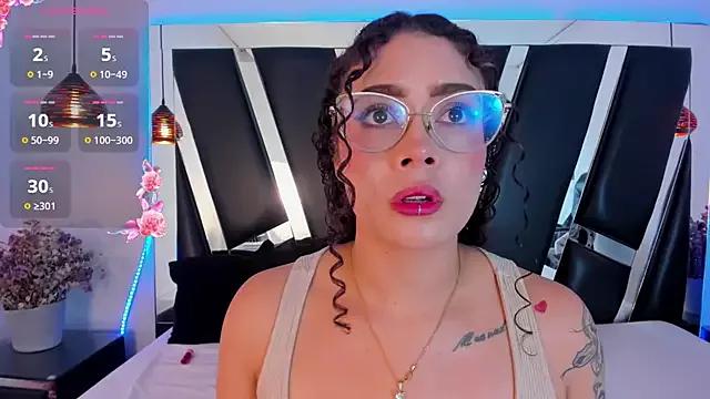 Girls: try live performances with matured performers, from dancing to quirks, in a variety of beautiful sex cams.
