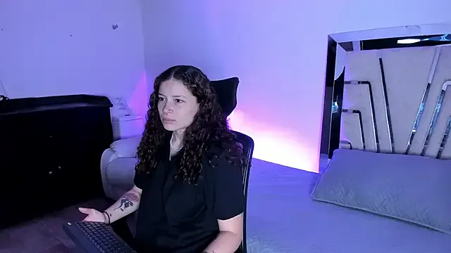 Girls: try live performances with matured performers, from dancing to quirks, in a variety of beautiful sex cams.