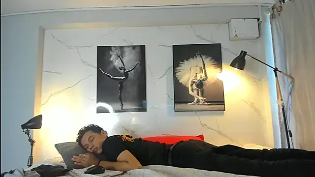 Girls: try live performances with matured performers, from dancing to quirks, in a variety of beautiful sex cams.