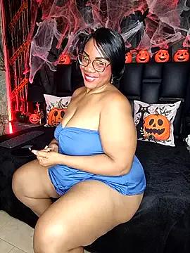 AranzalatinBlaks1 from StripChat is Freechat