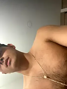 AresAndNikky from StripChat is Freechat