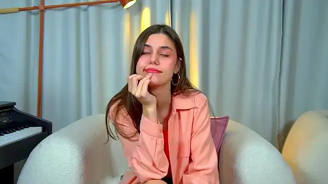 ArianaAllens from StripChat is Freechat