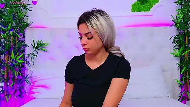AriannaSins from StripChat