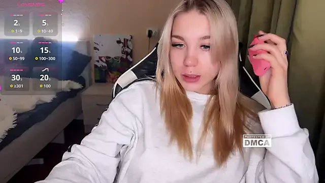 ariashaa from StripChat is Freechat