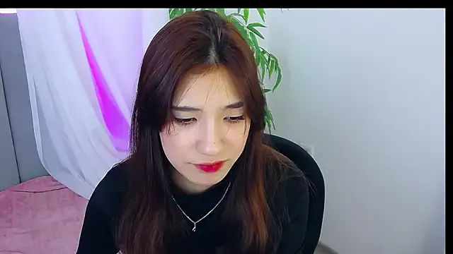 ArielLoove from StripChat is Freechat