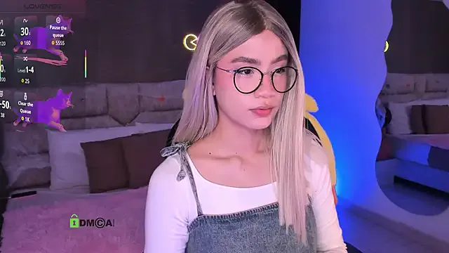 Arinextdoor from StripChat is Freechat