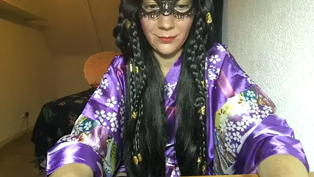 Aromaloveqq from StripChat is Freechat