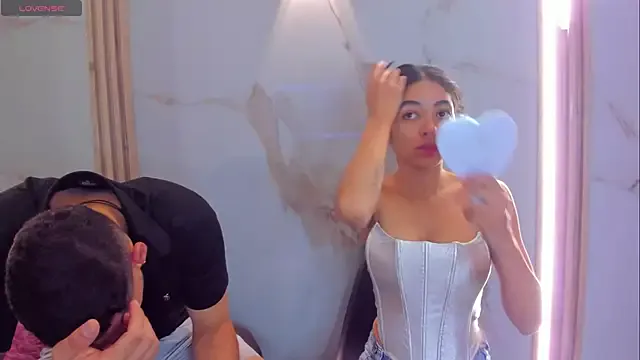 Aron_and_molly from StripChat is Freechat