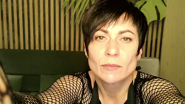 Ashley_Brookss from StripChat is Freechat