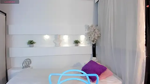 Ashleycooper5 from StripChat is Freechat