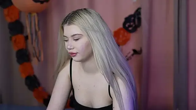 AshleyNikoo from StripChat is Freechat