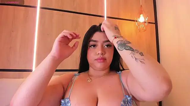 ashlyn_parker from StripChat is Freechat