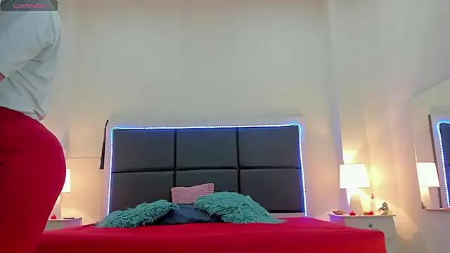Aslhyn_Gomez from StripChat is Freechat