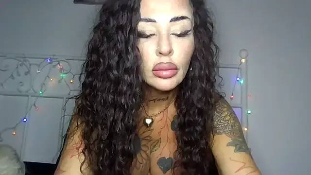 ASSERINAAA from StripChat is Freechat