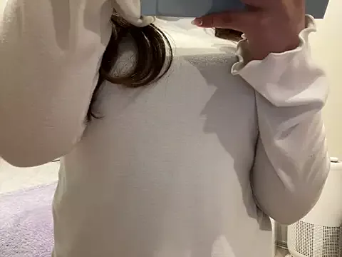 Atashi_Hcup from StripChat