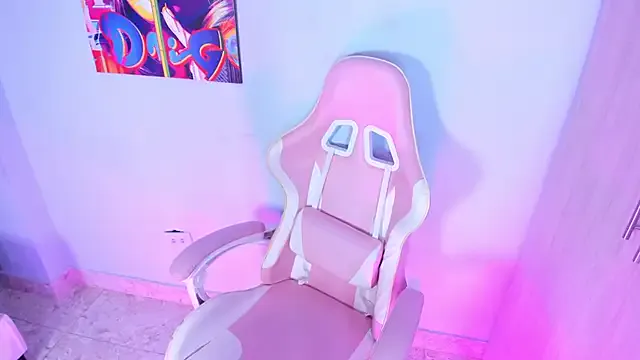 Girls: try live performances with matured performers, from dancing to quirks, in a variety of beautiful sex cams.