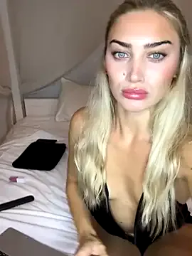 Aurii_Angel from StripChat is Freechat