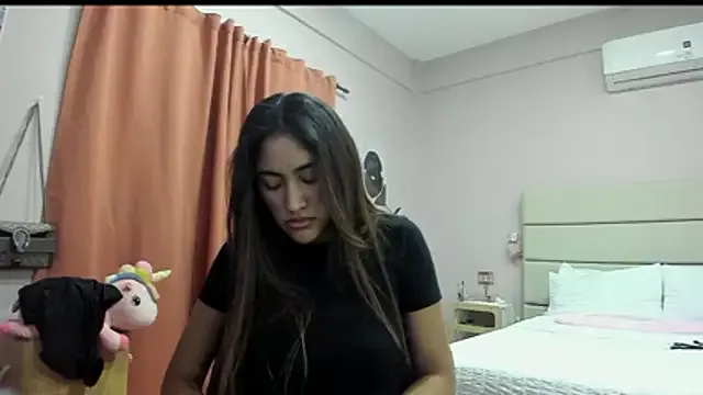 Aurora_Vanir from StripChat is Freechat