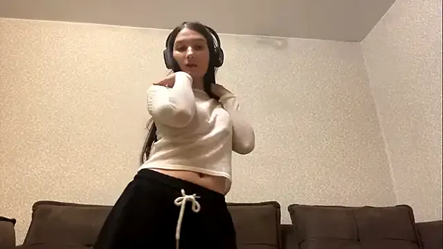 auroracus from StripChat is Freechat