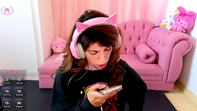 Girls: try live performances with matured performers, from dancing to quirks, in a variety of beautiful sex cams.