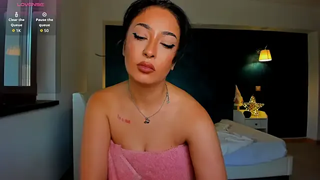 Awesome_Jolie from StripChat