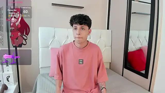 Axel__Evans from StripChat is Freechat