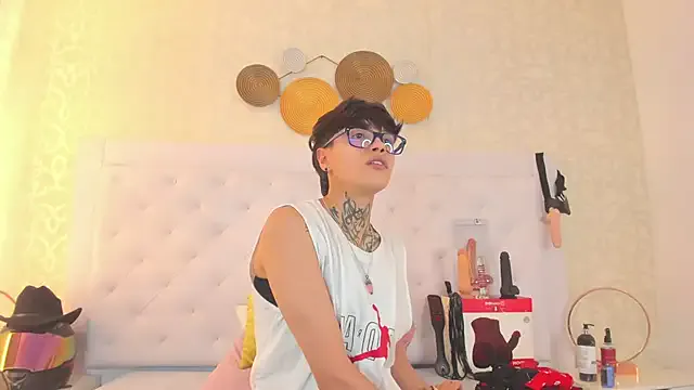 B3k_afrodict from StripChat