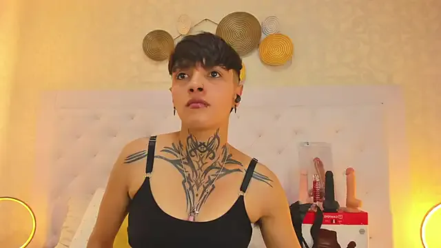 Girls: try live performances with matured performers, from dancing to quirks, in a variety of beautiful sex cams.