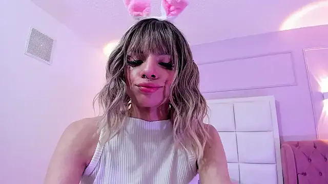 Baby_Lannie from StripChat is Freechat