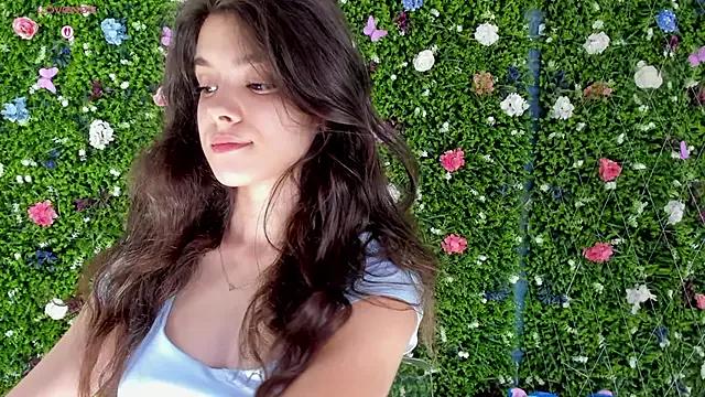 BabyAylin from StripChat