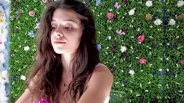BabyAylin from StripChat