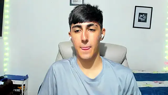 babymaik from StripChat is Freechat