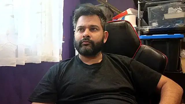 Bad_bearded_dad from StripChat is Freechat