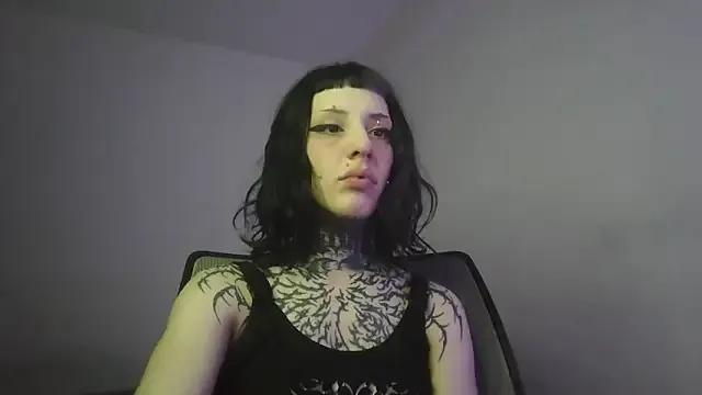 badddoll from StripChat is Freechat
