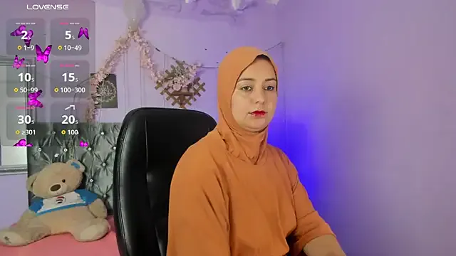 BadraSaadi from StripChat is Freechat