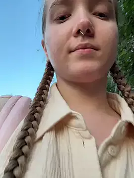 Bambi_lu from StripChat