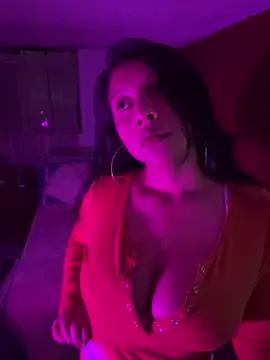 bamby_safre from StripChat is Freechat