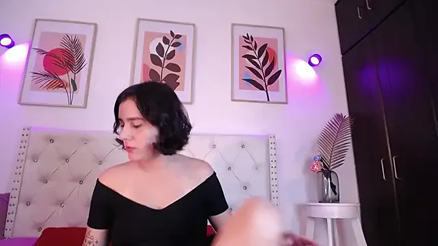 Girls: try live performances with matured performers, from dancing to quirks, in a variety of beautiful sex cams.