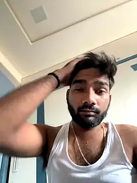 BeardedBulge from StripChat is Freechat