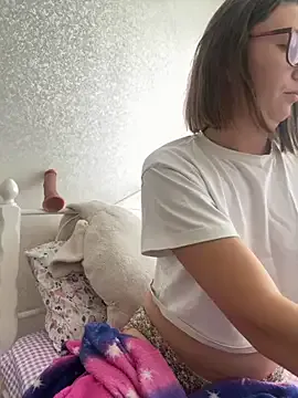 BeatriceTender from StripChat