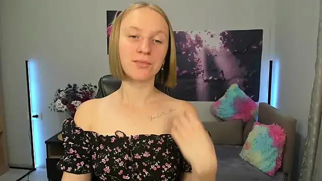 BeautyBlondy from StripChat is Freechat